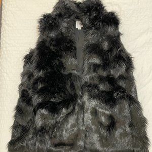 Gap Faux Fur Vest in Black